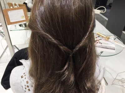 ハーフアップの簡単ヘアアレンジ かわいい三つ編み くるりんぱのやり方 Oricon News