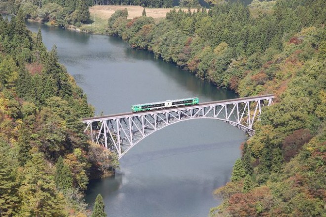 奥会津の鉄道絶景「第一只見川橋梁」を探訪しよう～JR只見線乗り撮り歩き｜eltha(エルザ)