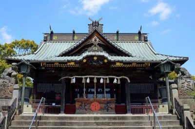 グルメの超絶料理！群馬県板倉町・雷電神社のご利益付ナマズ | ORICON NEWS