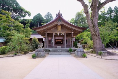 アニメーション聖地巡礼絵画③鬼滅の刃　額縁25㎝×34㎝　背景原画　宝満竈門神社 聖地巡礼】鬼滅の刃の聖地、宝満宮竈門神社をご紹介！Anime