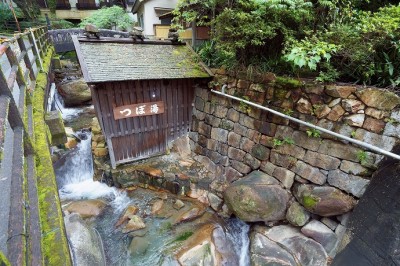 和歌山 湯の峰温泉 つぼ湯 世界遺産の名湯に入浴するコツとは Oricon News
