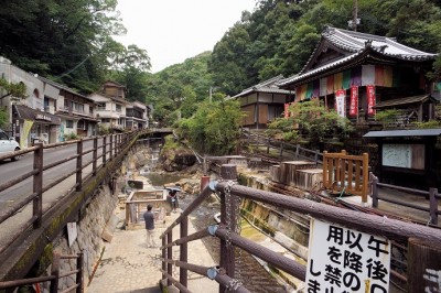 和歌山 湯の峰温泉 つぼ湯 世界遺産の名湯に入浴するコツとは Oricon News