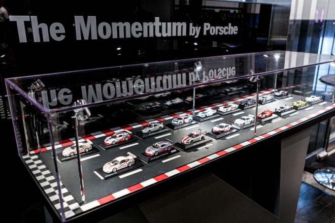 TlC E̐EPorscheFXguThe Momentum by Porschev