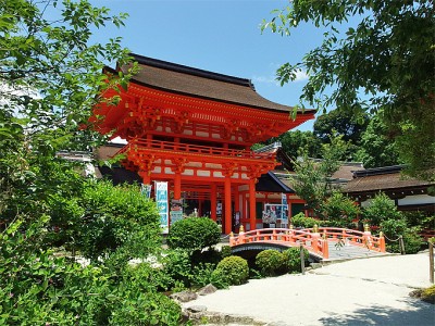 その佇まいも世界遺産 京都 上賀茂神社 聖なるパワースポット Eltha エルザ