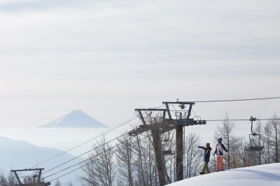 驚異の晴天率80 サンメドウズ清里スキー場 で絶景スノボ旅 ハピスノ応援団レポート Oricon News