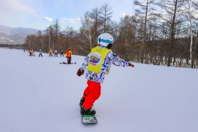 驚異の晴天率80 サンメドウズ清里スキー場 で絶景スノボ旅 ハピスノ応援団レポート Oricon News