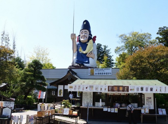 宝くじ高額当選の神様!?栃木「大前神社」の日本一えびす様 | ORICON NEWS