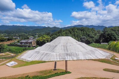 あさがお塚！奈良・明日香村「牽牛子塚古墳」は美しい八角墳 | ORICON NEWS