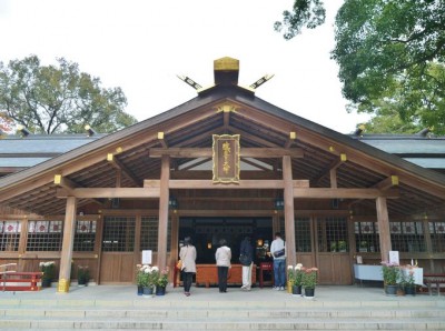 伊勢 猿田彦神社で おみちびき祈願 八角形に祈りを込めて Oricon News