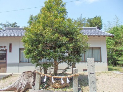 航空の神様を祀る！奈良「矢田坐久志玉比古神社」は天孫降臨の地 | ORICON NEWS 航空の神様を祀る！奈良「矢田坐久志玉比古神社」... 