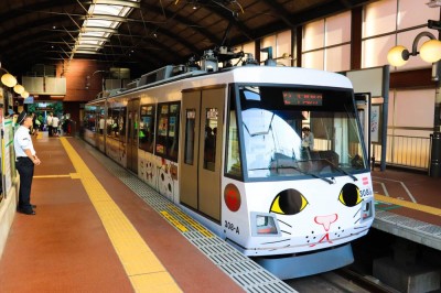 鉄道模型】1/80 16.5mmゲージ 東急電鉄300系 幸福の招き猫電車 東急300系 世田谷線50周年記念仕様 幸福の招き猫電車
