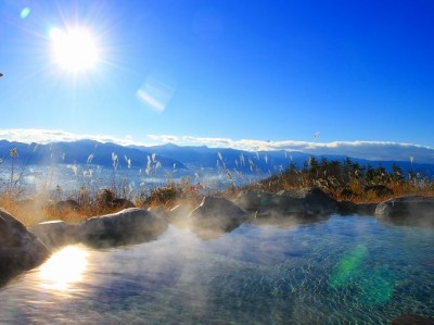 山梨「ほったらかし温泉」あっちの湯とこっちの湯の違いを徹底比較