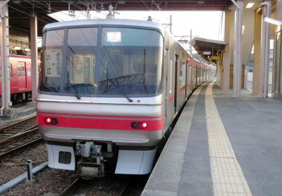 日本に１つの鉄道ダイヤモンドクロス！名古屋鉄道・築港線の線路が