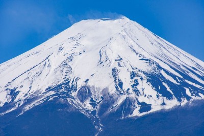 これぞ日本！新倉山浅間公園で見る桜・忠霊塔・富士山の大絶景