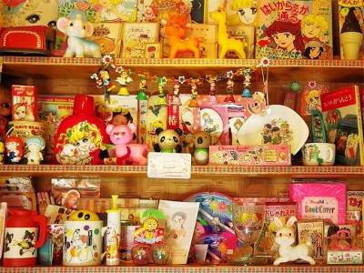 週末は時間旅行へ おもちゃと雑貨に囲まれた東京の昭和レトロカフェ３選 Oricon News