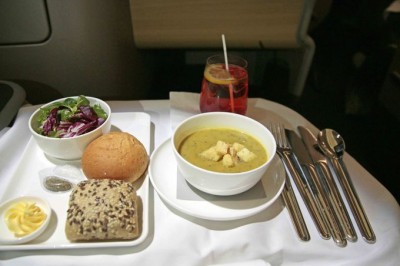 カンタス航空」の機内食はおいしい！オーストラリアへの旅が快適