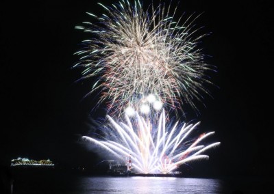 一度は見たい！世界遺産に轟く三重・熊野大花火大会を快適に楽しむ法