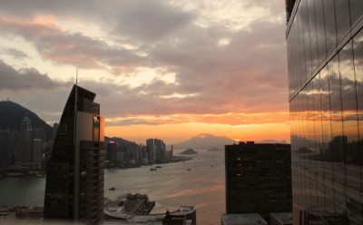 香港・九龍から100万ドルの夜景と「シンフォニー・オブ・ライツ