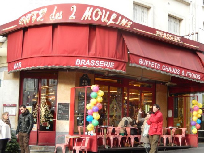 映画『アメリ』の舞台。パリ「カフェ・デ・ドゥー・ムーラン」で