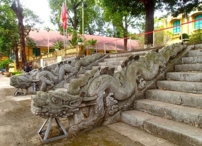 ベトナム 1988年(37年前) 伝統的な龍の装飾が施されたドラゴンボートの銀貨 ベトナム 1988年(37年前) 伝統的な龍の装飾が施された