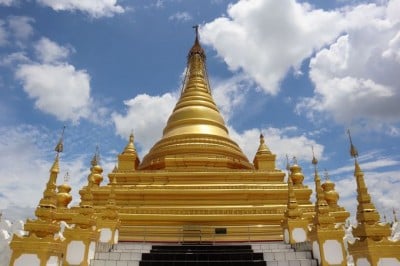 ミャンマーのパゴダ(油絵） Pagoda Myanmar Stock Illustrations – 935 Pagoda Myanmar