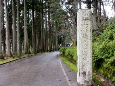 上杉謙信公を知るなら新潟県上越市「林泉寺」へ、墓所へも参拝を！ | ORICON NEWS