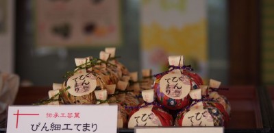 瓶の中に手まりが！不思議で可愛い滋賀県愛荘町「びん細工手まり