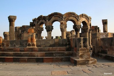 天使たちの大聖堂！アルメニアの世界遺産ズヴァルトノツ古代遺跡