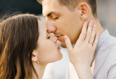 理性が吹っ飛んだ 彼を骨抜きにする とろける大人キス 4選 Eltha エルザ