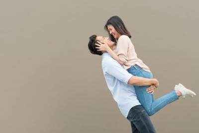 やばい 抑えきれない 彼が キスしたいときにする仕草 があるんです Eltha エルザ