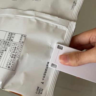 100円で販売されてるなんて ダイソーの イージーシーラー なら簡単に密封できて便利 Eltha エルザ 100円で販売されてるなんて ダイソーの イージーシーラー なら簡単に密封できて便利 Eltha エルザ