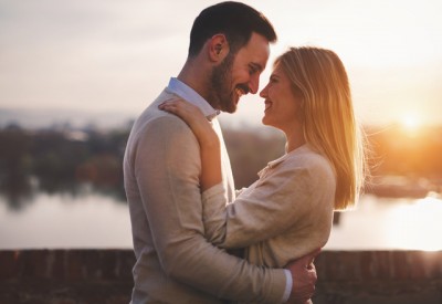 フェロモン感じる 女性が惚れる 色気のある男性 になる方法 Oricon News