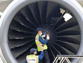 �ً}������JAL�@�A���̂Ɛ������������� �u���Փˁv���ՂȂ� ���̒��������J�n