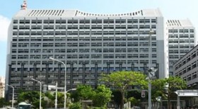 ���ꌧ�̃R���i�΍���2�e�� �x�Ɨv����O�o���l���܂߂Č��� �ɉ؊X�̓_����