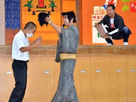 �쓾�v�h������A�€�̃V���\�����k�Ƀ��b�Z�[�W �������Ƃ̈Ӌ`���΂��œ`����