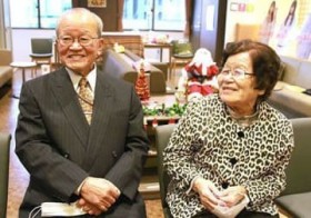 ����70�΂܂�200�񒴁A80��2�l�Ɋ��ӏ� �e�삳��u��ƌ����v��������