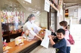 �R���i�Ђ̏��w�A���U�Q�q�� ���΍�ŉ���̎��Ў�T��