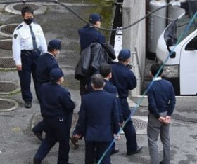 �R���i���t���s���A�\���⏕�̏�2�l��ߕ� ���\�e�^�ŉ��ꌧ�x