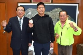 �y�V�h���t�g4�ʁE���ԓ���A��̌̋��E�ɍ]�œ��c�񍐁u���̊F����̊��҂ɉ�����v 