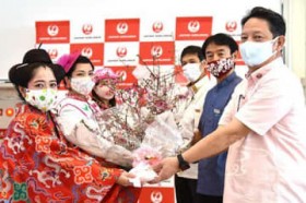 ���{�ꑁ�����A�S���֓͂��܂�! JAL��JTA�������� 22�̋�`�œW��