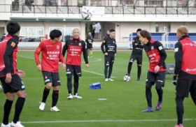 ���ϋq�c�����̉���L�����v �v���싅�AJ���[�O�ً}���Ԑ錾�󂯌��� �n���́u�c�O������ނ𓾂Ȃ��v