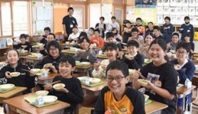 �u�Â݂������Ă��������v�n���E���������s�[�}�����H�ɓo��A��������