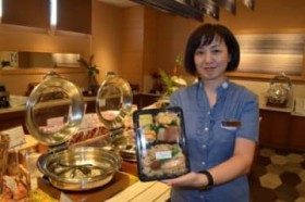 �H�i���X���ցA�]�����H�ނ�ٓ��Ƃ��Ĕ̔� �x�b�Z���z�e���Ί_���̒��H�r���b�t�F 