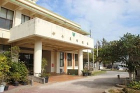 ���`�⏕���Ԋ҂߂���ɕ��������ɔ������� �Z��8�l�����č��ς�