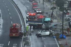 ����E�Y�Y�Ń_���v�J�[���ޑ��d���� 2�l���S�A�^�]��̒j���͏d�� �S���|��Ԃ����~����