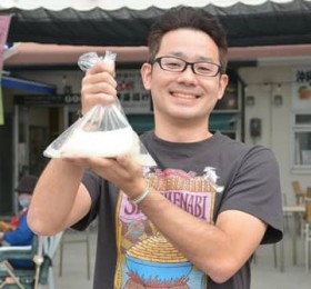 �������̏��Ƀn�}�����j �u�������[���[�����v�̊�@�ɓ`���t�Ƃ��ē����o��