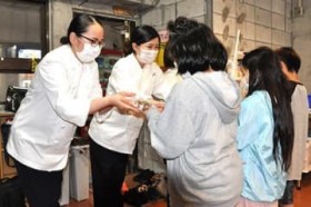 �q�ǂ��̋��ꏊ7�J���Ƀ`���R�َq300�� ���ꃏ�^�x�E�G�f�B���O���v���[���g