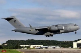 �I�[�X�g�����A��R�@�A�Î�[��n�ɔ򗈁@�u�����v�̌x����