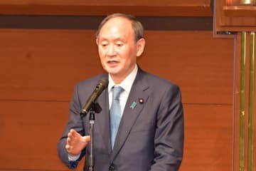 菅前首相、厳戒の和歌山入り「民主主義への挑戦許されぬ」　SP身を寄せ、演説会場に金属探知機も | ORICON NEWS 菅前首相、... 