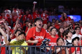 �u�勻���v�@18�_�������t�]�A���{���t�B�������h�ɗ��j�I�����@����A���[�i�M���A�吺���㉟���@�o�X�PW�t